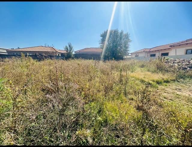 LAND FOR SALE IN MIMOSA PARK